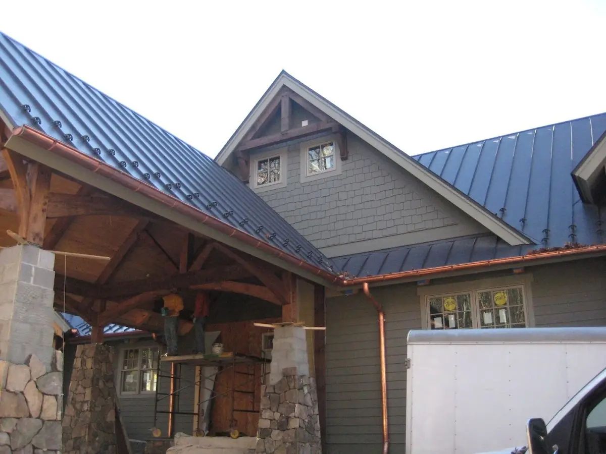Craftsman Roofing team delivering quality roofing work in West Elkton